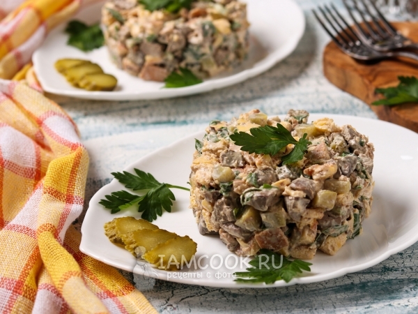 Салат «Мельник» с куриной печенью, рецепт с фото