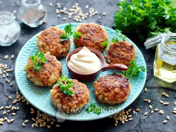 Мясные котлеты с перловкой, рецепт с фото
