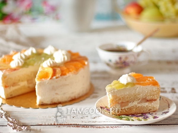 Фруктовый торт со сливками, рецепт с фото