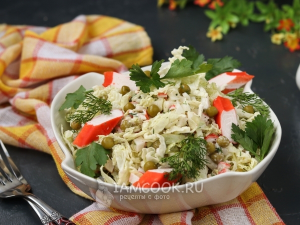 Салат с пекинской капустой, горошком и крабовыми палочками, рецепт с фото
