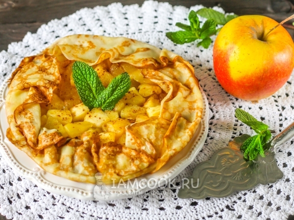 Блинная галета с яблоками, рецепт с фото