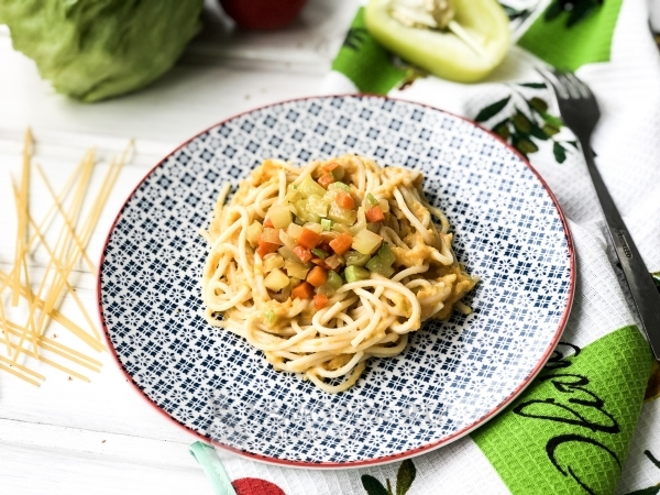 Спагетти с соусом из овощей и сыра, рецепт с фото