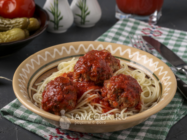 Тефтели с булгуром в томатном соусе, рецепт с фото