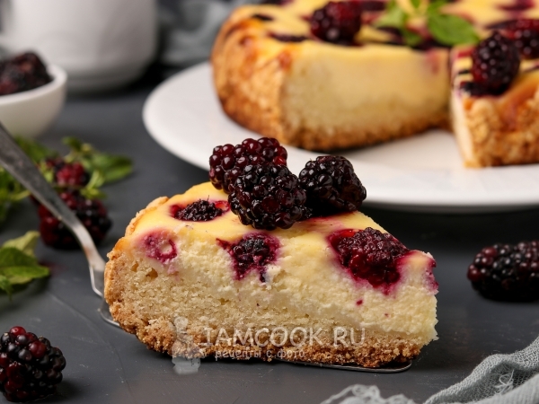 Королевская ватрушка с ежевикой, рецепт с фото