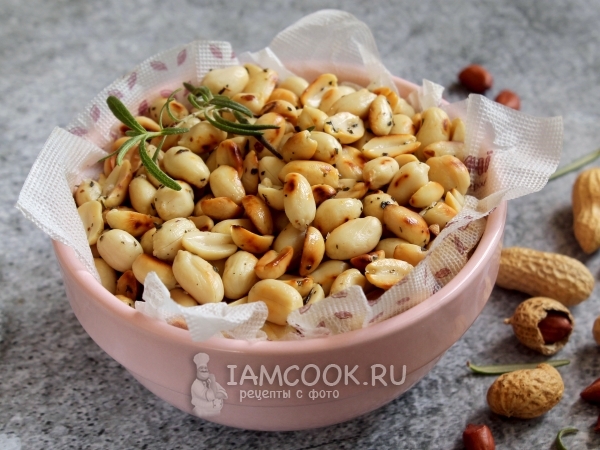 Жареный арахис с морской солью, чесноком и пряными травами, рецепт с фото