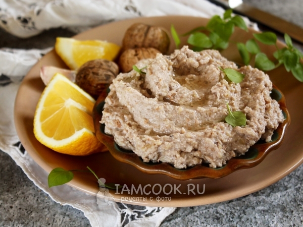 Скордалия с орехами, рецепт с фото