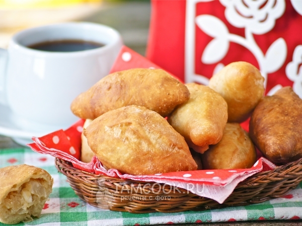 Пирожки во фритюре (с капустой), рецепт с фото