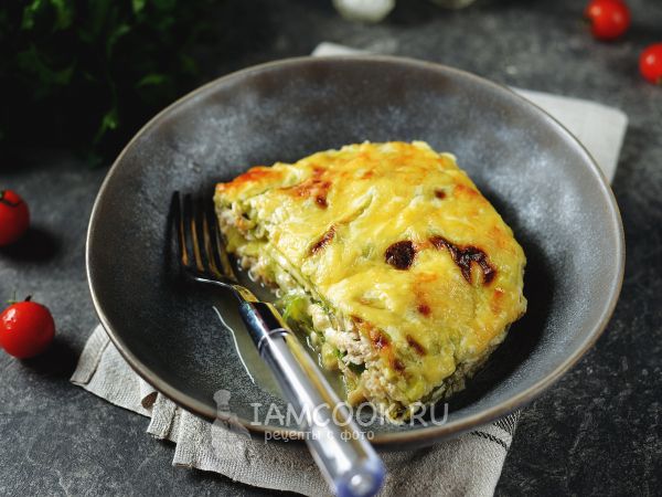 Слоеная капустная запеканка с куриным фаршем, рецепт с фото
