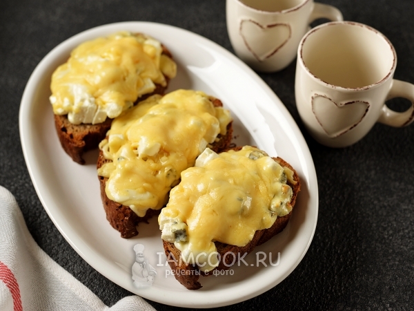 Гренки «4 сыра», рецепт с фото