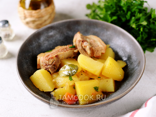 Жаркое с ребрышками и картошкой, рецепт с фото