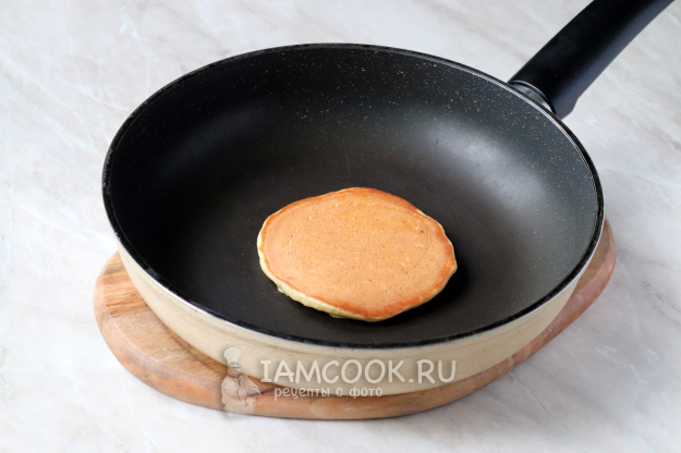 Жарим панкейки на питьевом йогурте