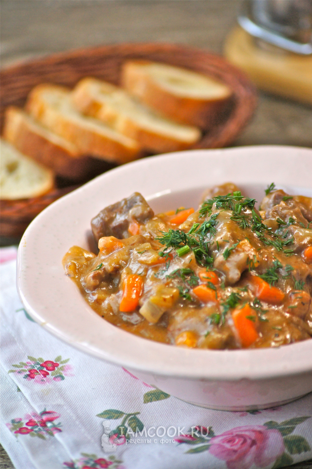 Гуляш из говядины для детей