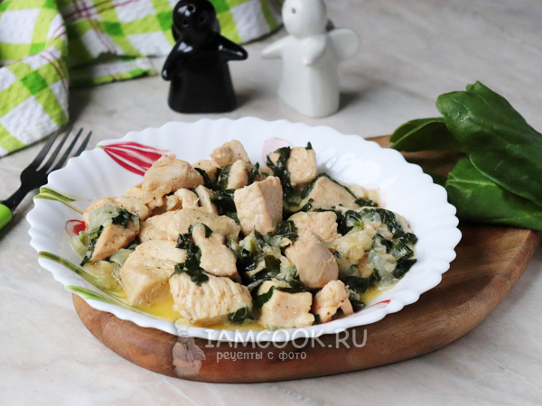 Курица в сливочном соусе со шпинатом, рецепт с фото