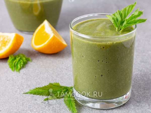 Смузи из сныти и крапивы, рецепт с фото