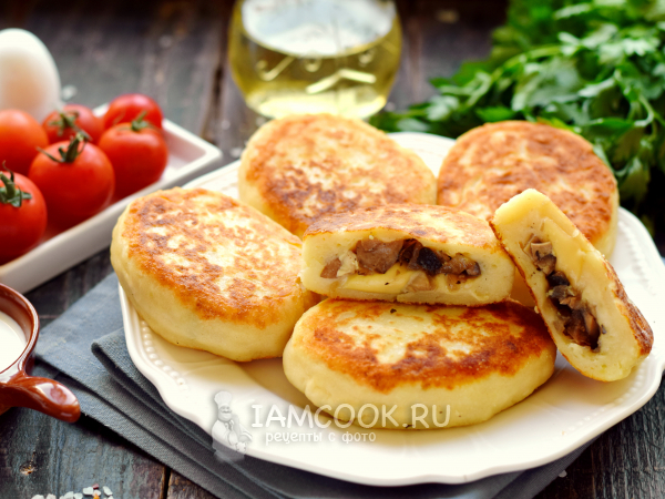 Картофельные зразы с грибами и сыром, рецепт с фото