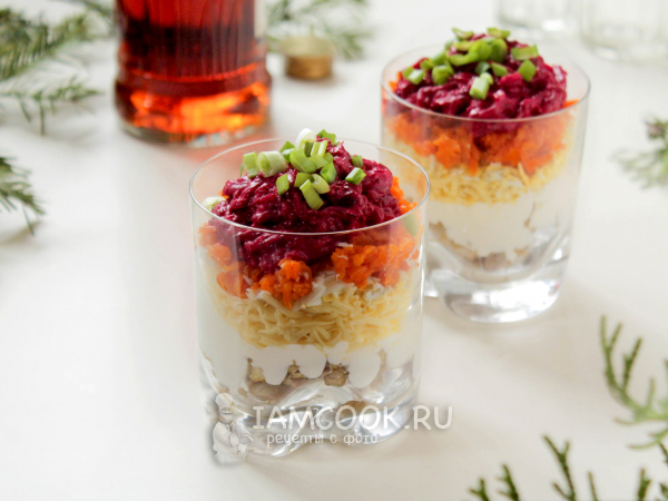 Салат «Адмирал» с курицей и свеклой, рецепт с фото