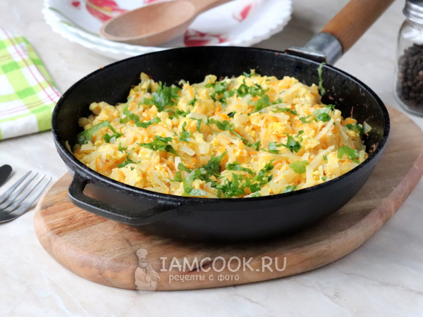 Тушеная капуста с яйцом, рецепт с фото