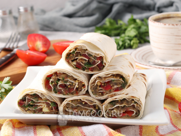 Рулет из лаваша с баклажанами и помидорами, рецепт с фото