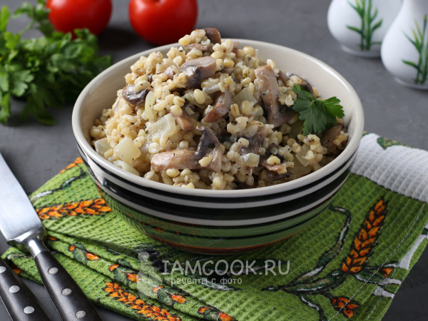 Булгур с грибами в сливочном соусе, рецепт с фото