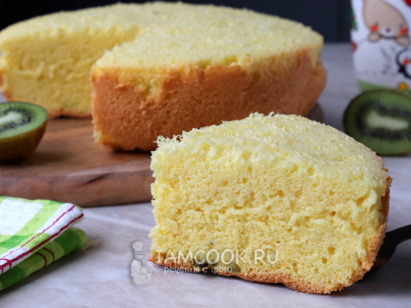 Шарлотка с киви, рецепт с фото