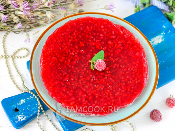 Малиновое компоте для торта, рецепт с фото