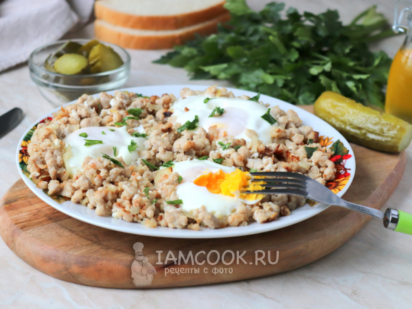 Яичница с фаршем на сковороде, рецепт с фото