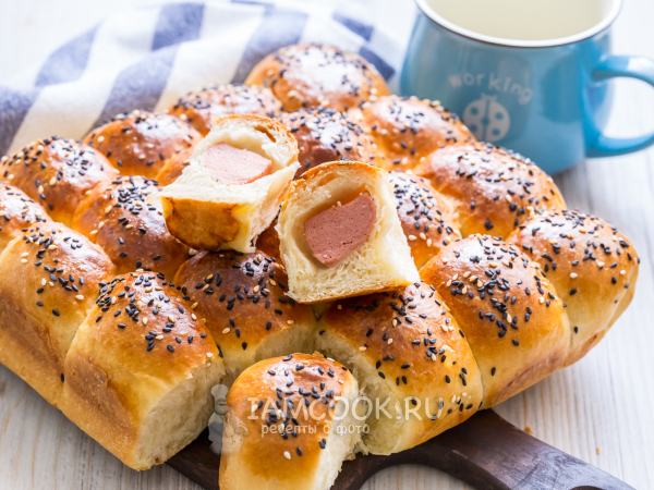 Пирог с сосисками на дрожжевом тесте, рецепт с фото