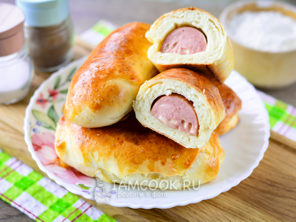 Сардельки в тесте в духовке, рецепт с фото