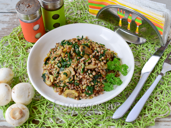 Гречка с грибами и шпинатом, рецепт с фото