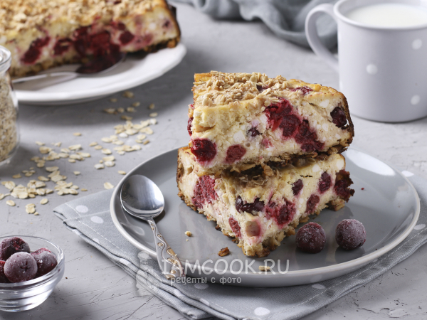 Творожная запеканка с овсянкой и вишней, рецепт с фото