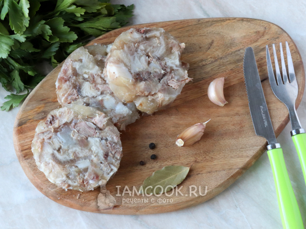 Зельц из рульки в бутылке, рецепт с фото