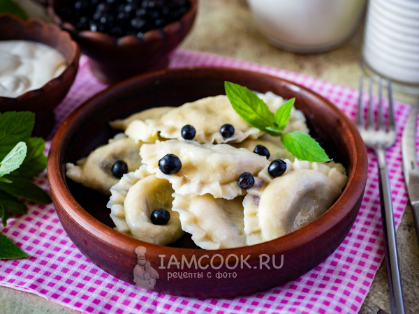 Вареники с черникой, рецепт с фото