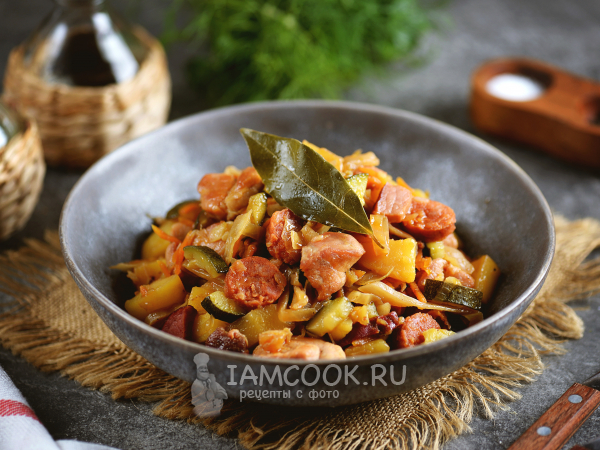 Шукрут с кабачками и картошкой, рецепт с фото