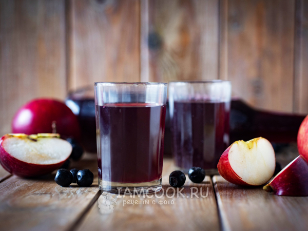 Настойка из яблок и черноплодной рябины, рецепт с фото