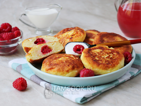 Сырники с малиной, рецепт с фото