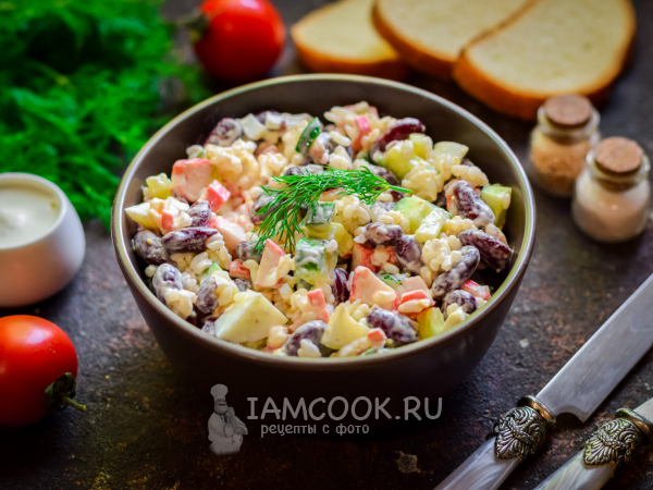 Салат с фасолью, крабовыми палочками и рисом, рецепт с фото