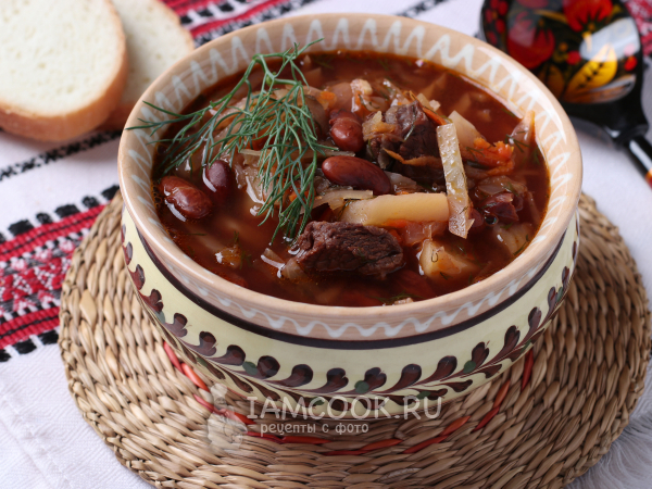 Борщ с говядиной и фасолью, рецепт с фото