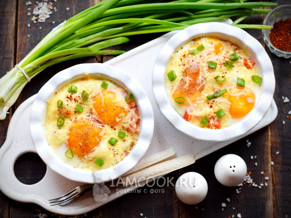 Яичница с грибами и курицей в духовке, рецепт с фото