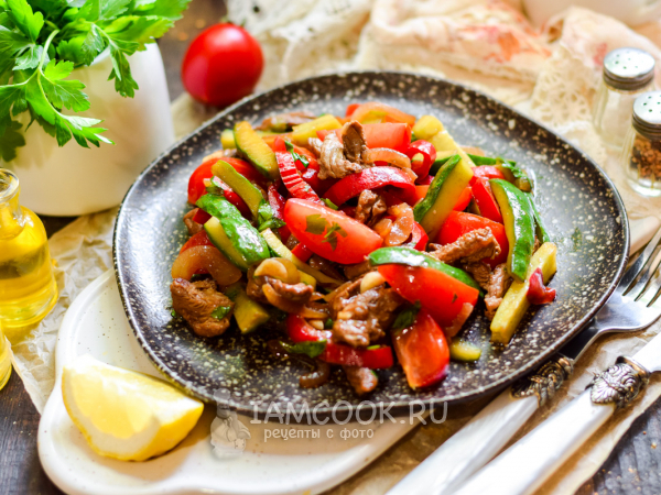 Тайский жареный салат с говядиной, рецепт с фото