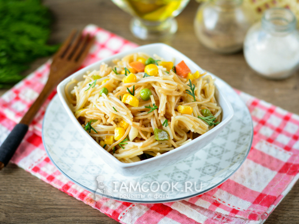 Жареная вермишель с овощами, рецепт с фото