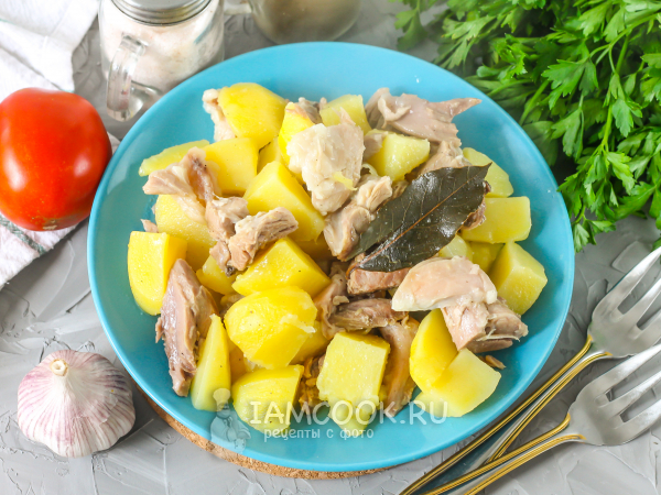 Тушеная картошка с рулькой в казане, рецепт с фото