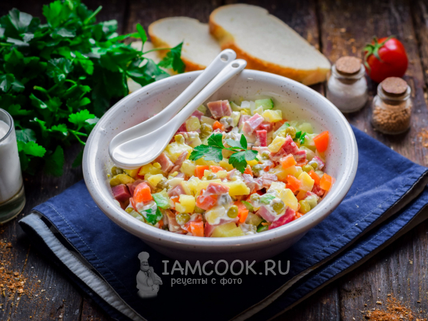 Салат «Столичный» со свежими огурцами, рецепт с фото