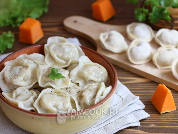 Пельмени с тыквой и мясом, рецепт с фото