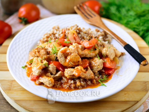 Гуляш из свинины с помидорами, рецепт с фото