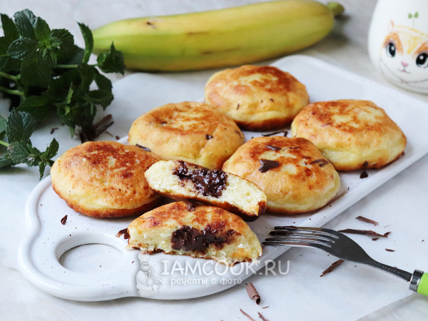 Сырники с бананом и шоколадом, рецепт с фото