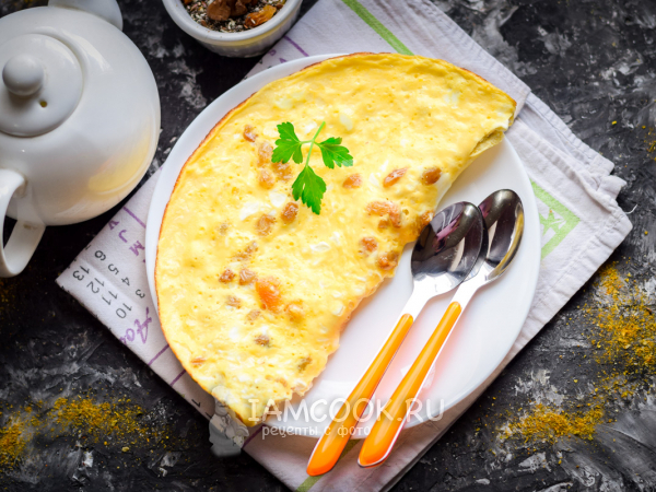 Омлет с творогом и изюмом, рецепт с фото