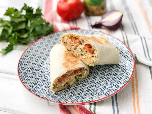 Лаваш с консервированной горбушей и яйцом, рецепт с фото