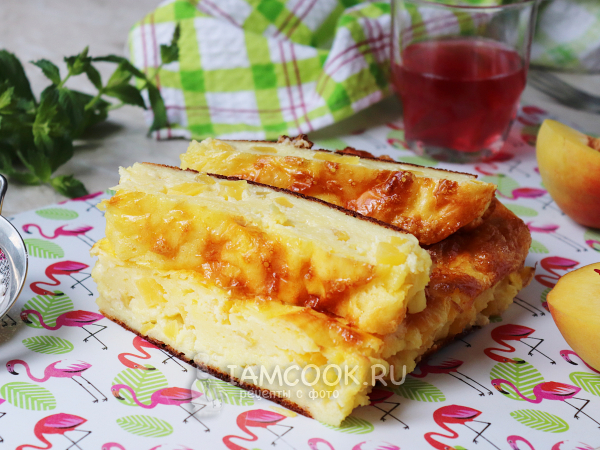 Творожная запеканка с персиками, рецепт с фото