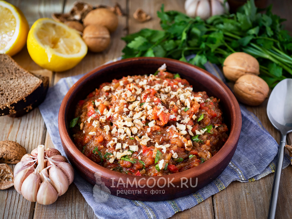 Греческий салат с баклажанами и болгарским перцем, рецепт с фото