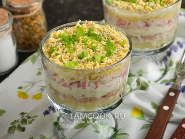 Салат «Аристократ» с тунцом и крабовыми палочками, рецепт с фото
